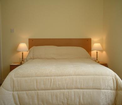 Margaret's Private Hotel - Bed room